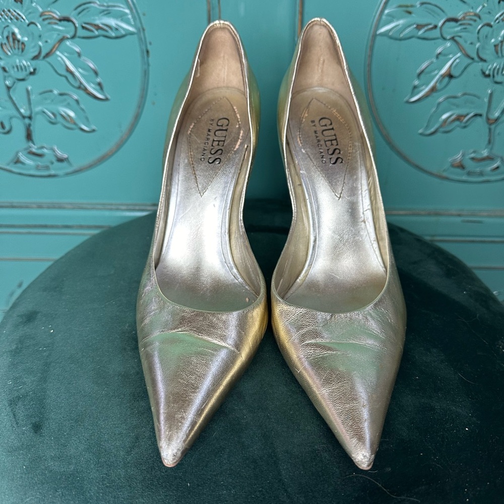 Guess gold pointy toe heels. Size 8.5.
